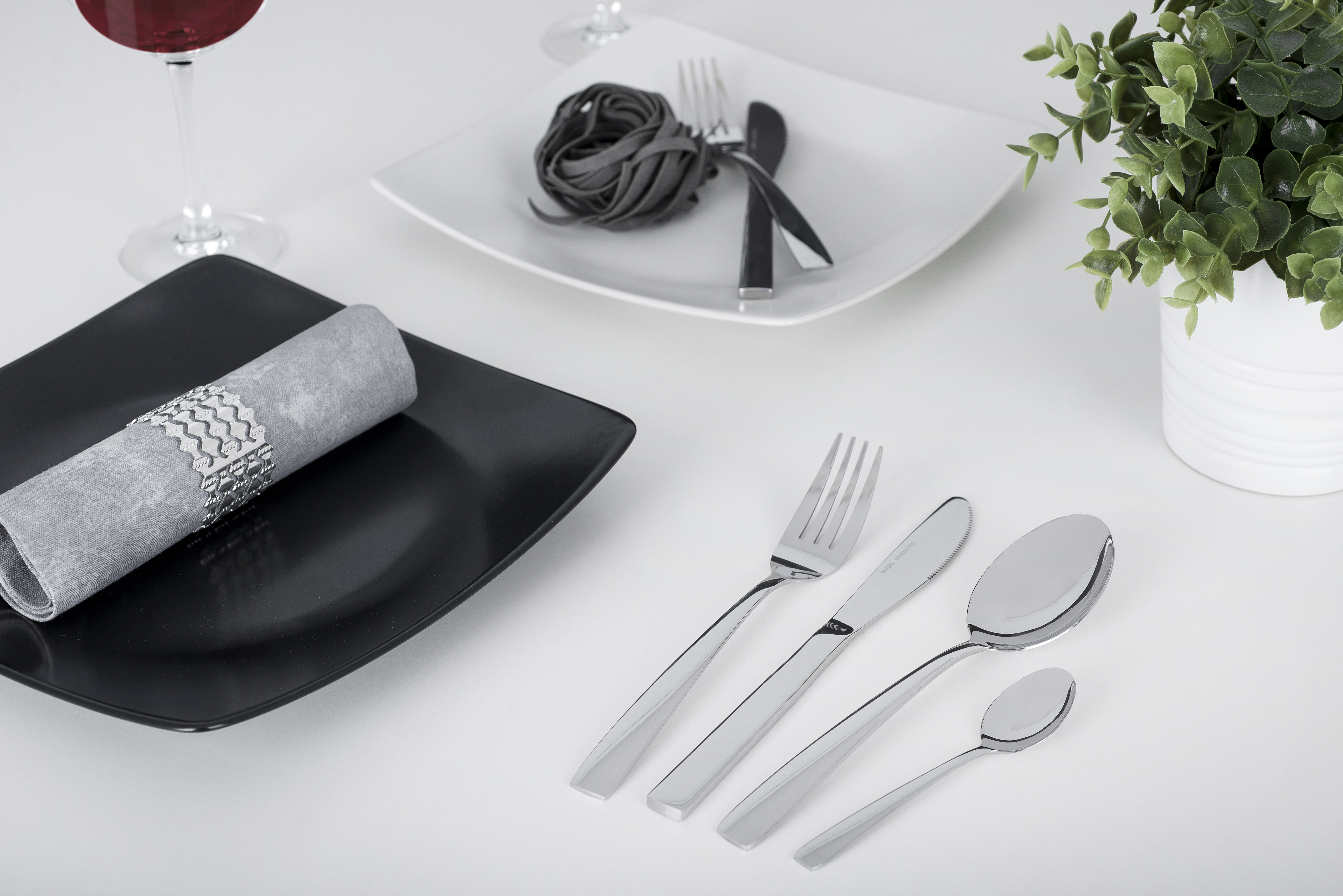 Столові прилади RINGEL Lyra Набір чайних ложок 3 шт. на блістері (RG-3110-3/4)