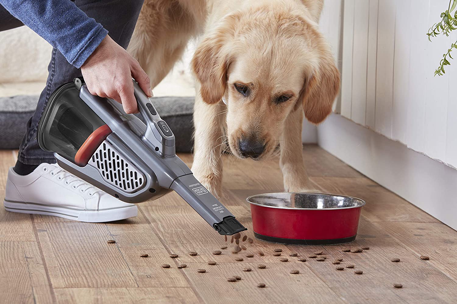 Портативний BLACK&DECKER акум. пилосос BHHV520JF