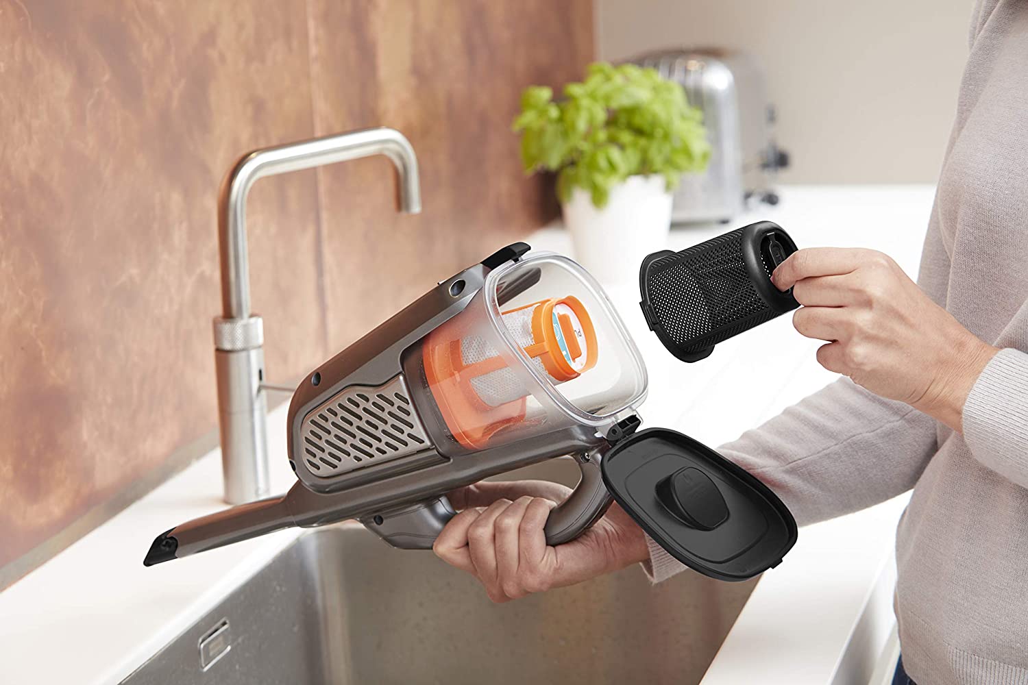 Портативний BLACK&DECKER акум. пилосос BHHV520JF