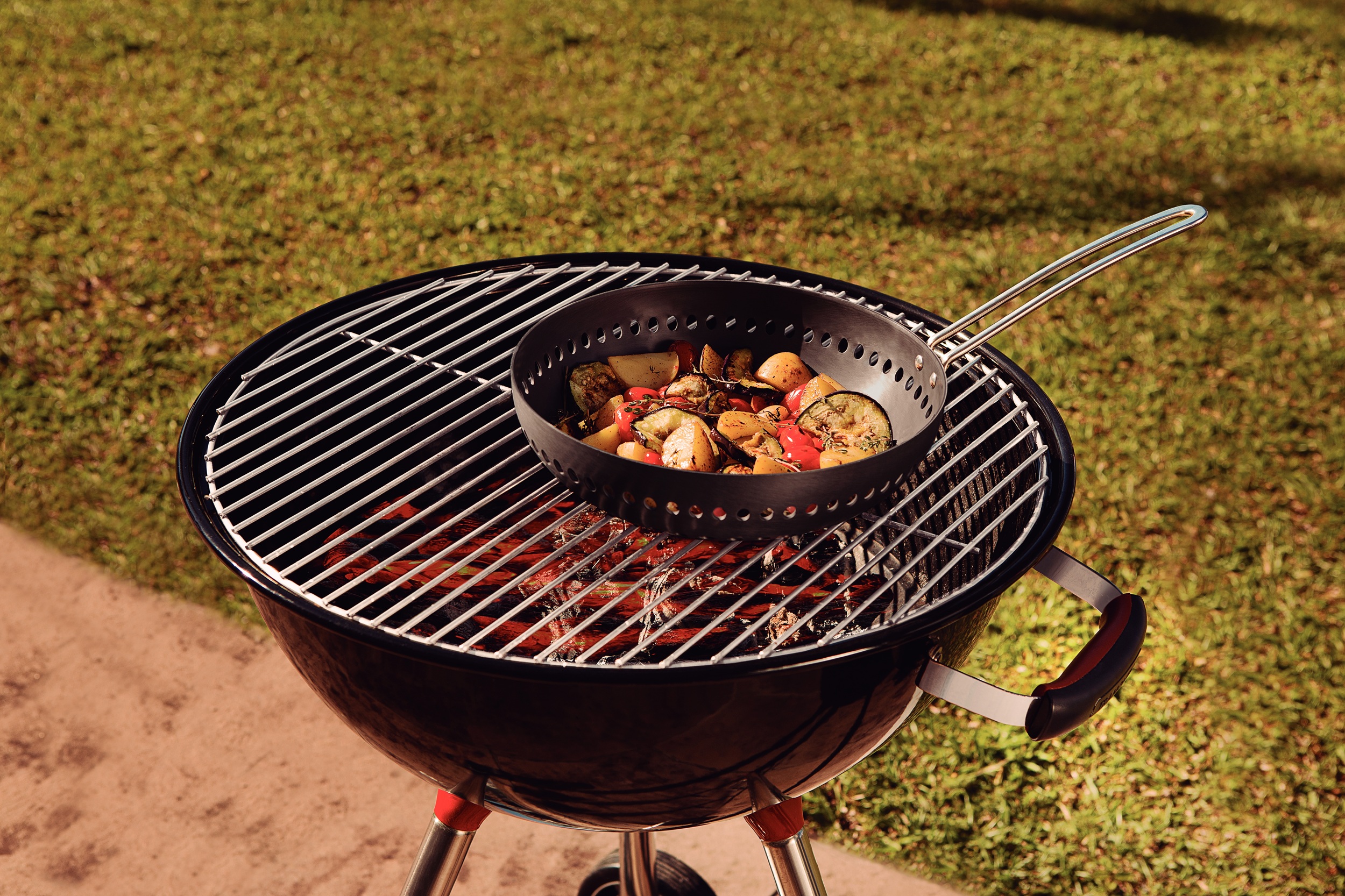 Барбекю TRAMONTINA Barbecue сковорода ВОК для гриля 26 см (20847/026)