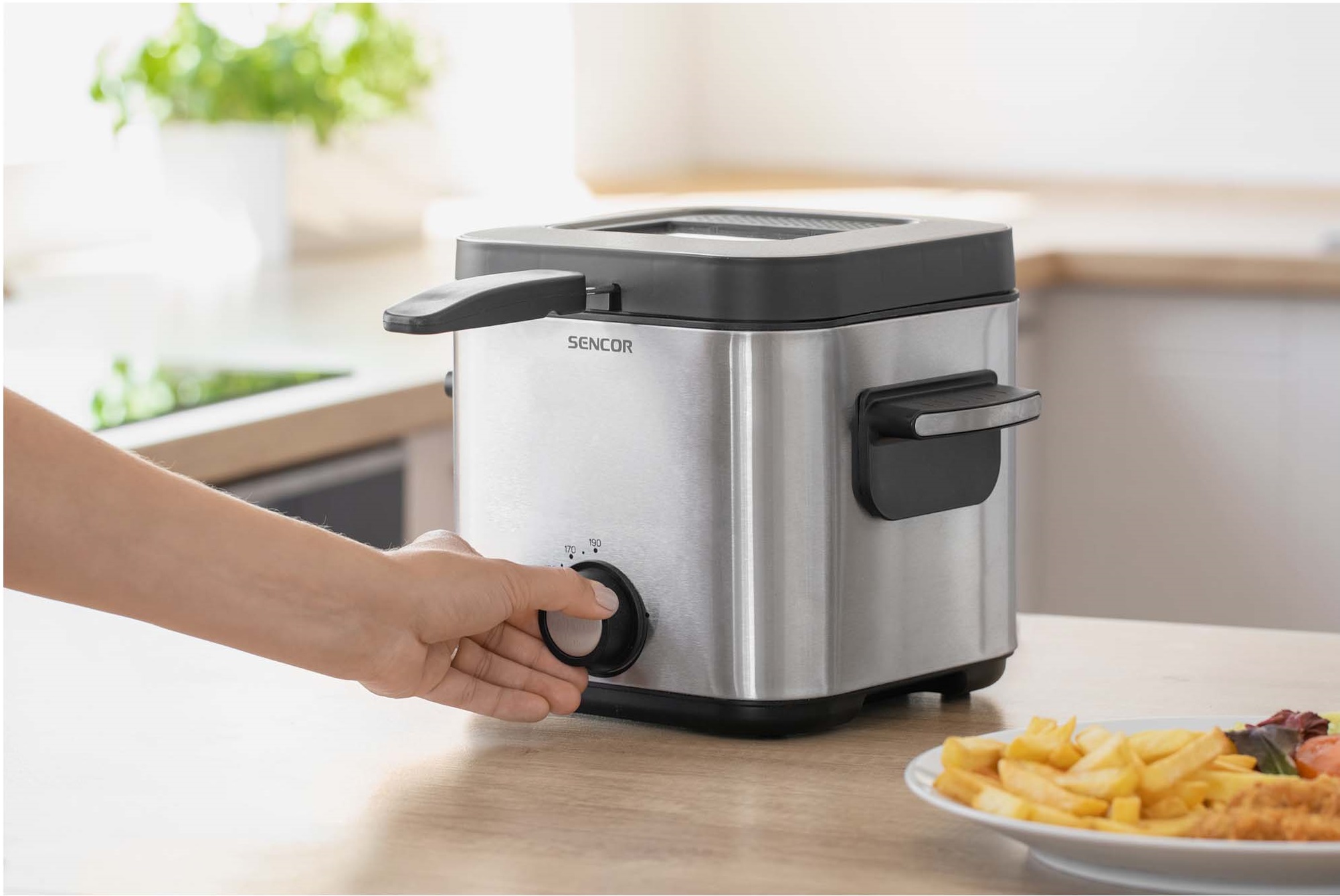 Фритюрниця SENCOR SFR 6200SS