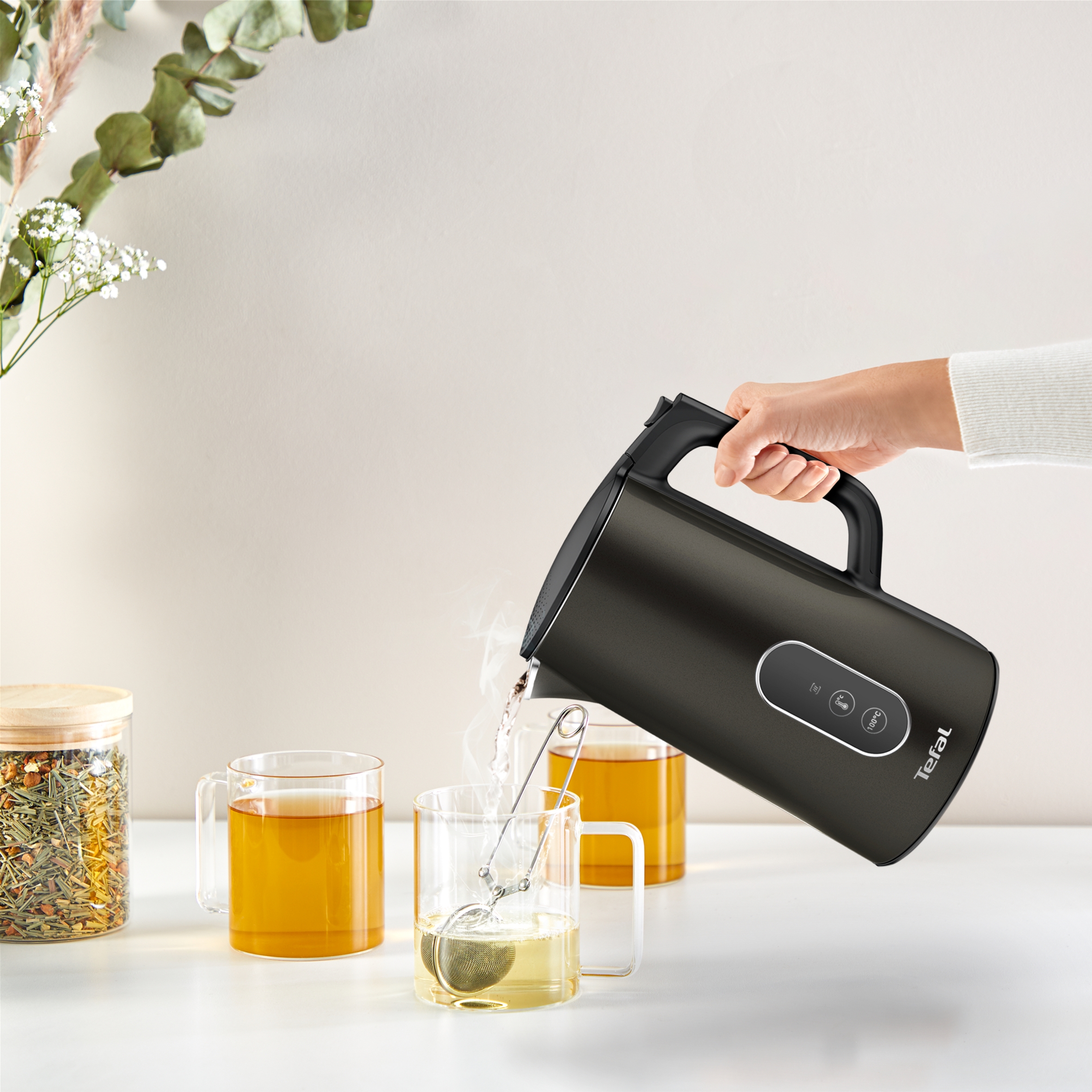 Чайник TEFAL KI831E10