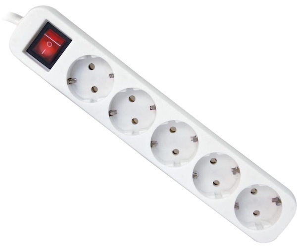 Мережевий фільтр DEFENDER (992420)S530 3.0 m 5 роз switch white UA