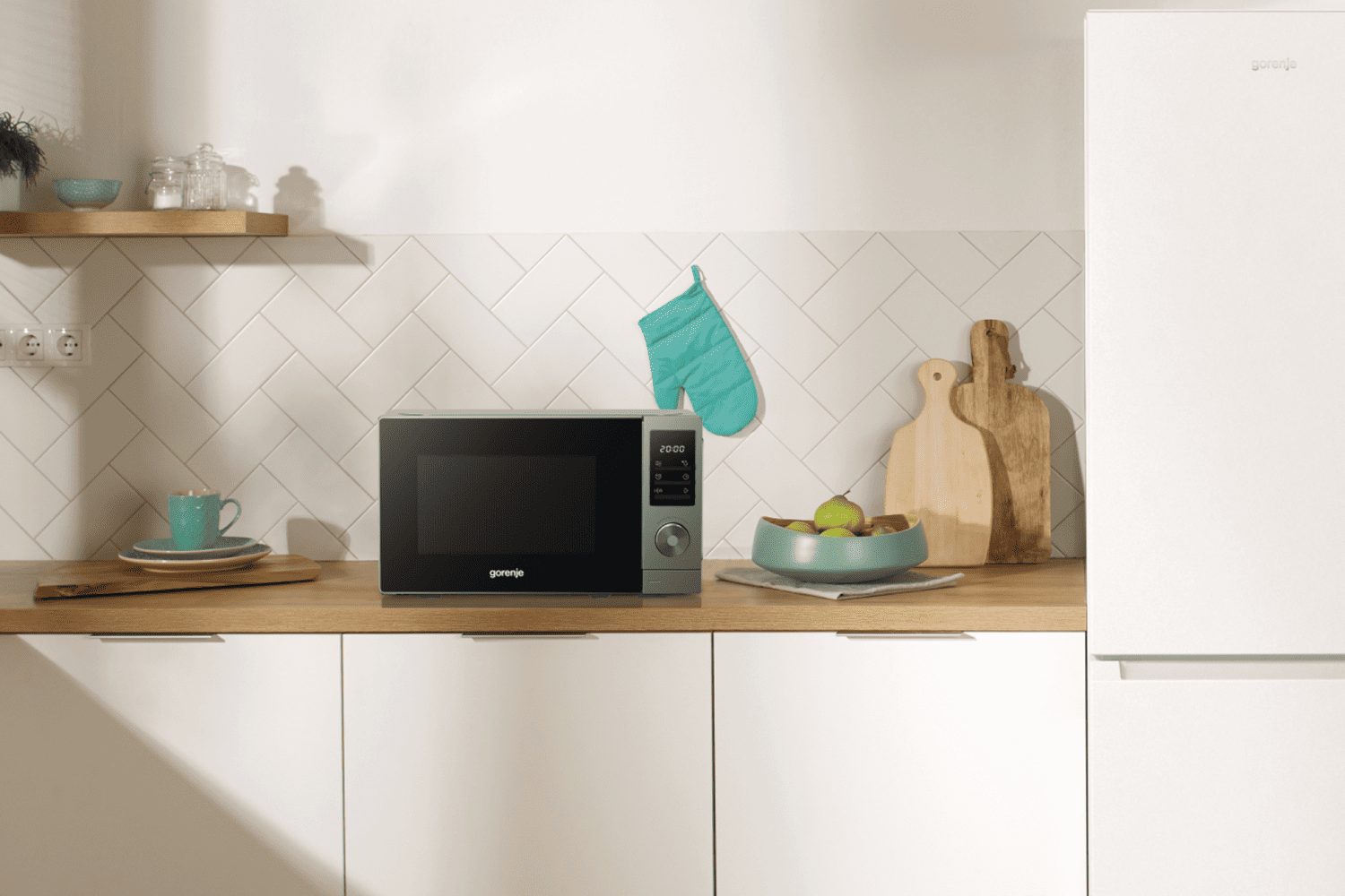 Мікрохвильова піч GORENJE MO20A3T4