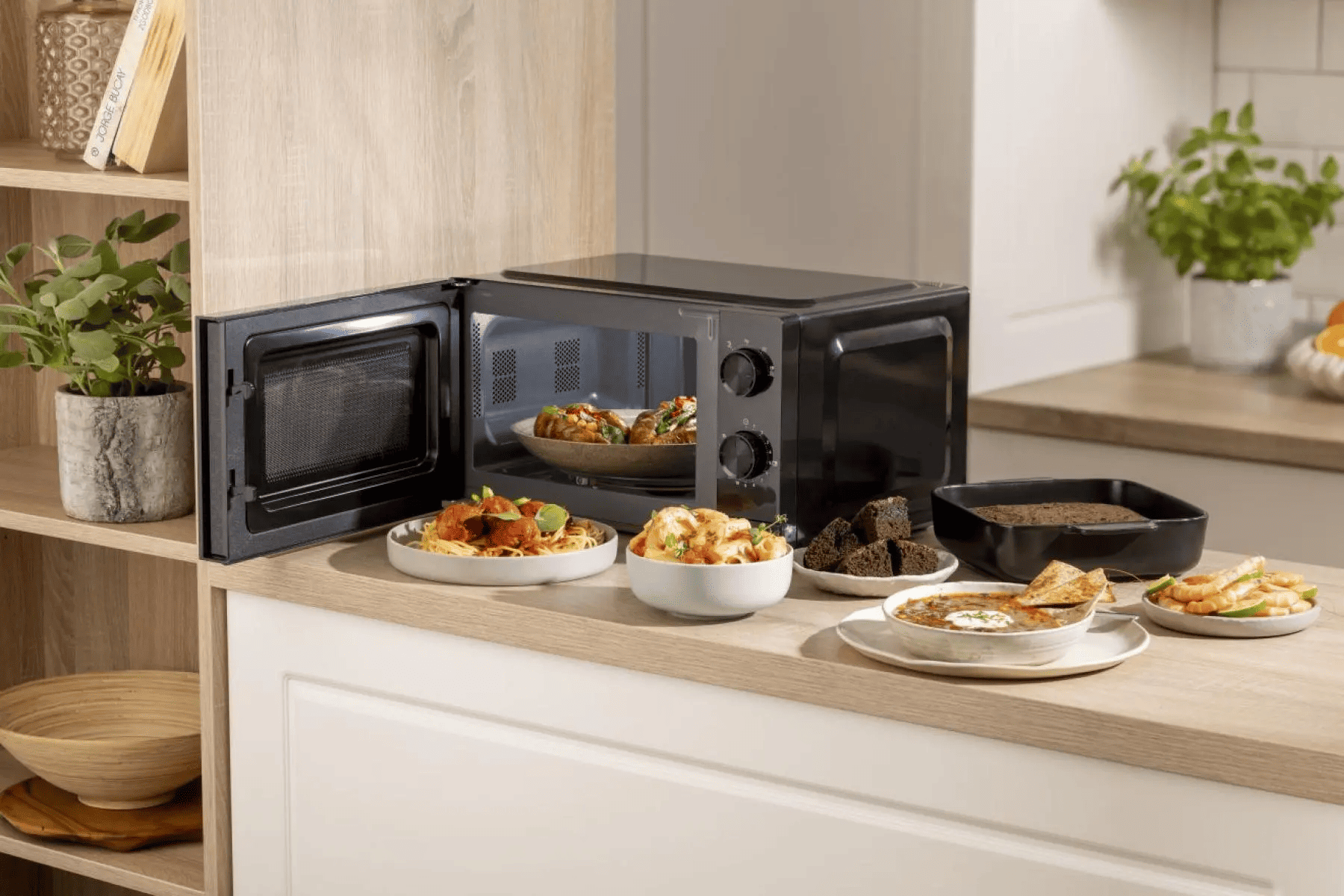 Мікрохвильова піч GORENJE MO20CE1B5 (M20XYZ)