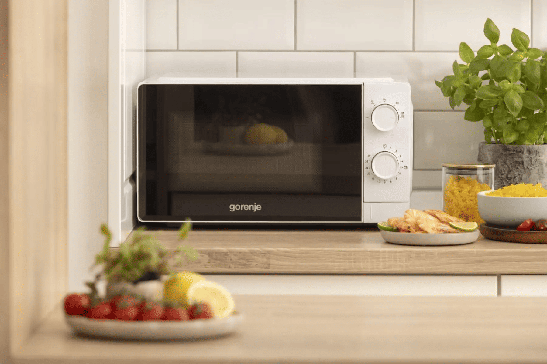 Мікрохвильова піч GORENJE MO20CE1W5