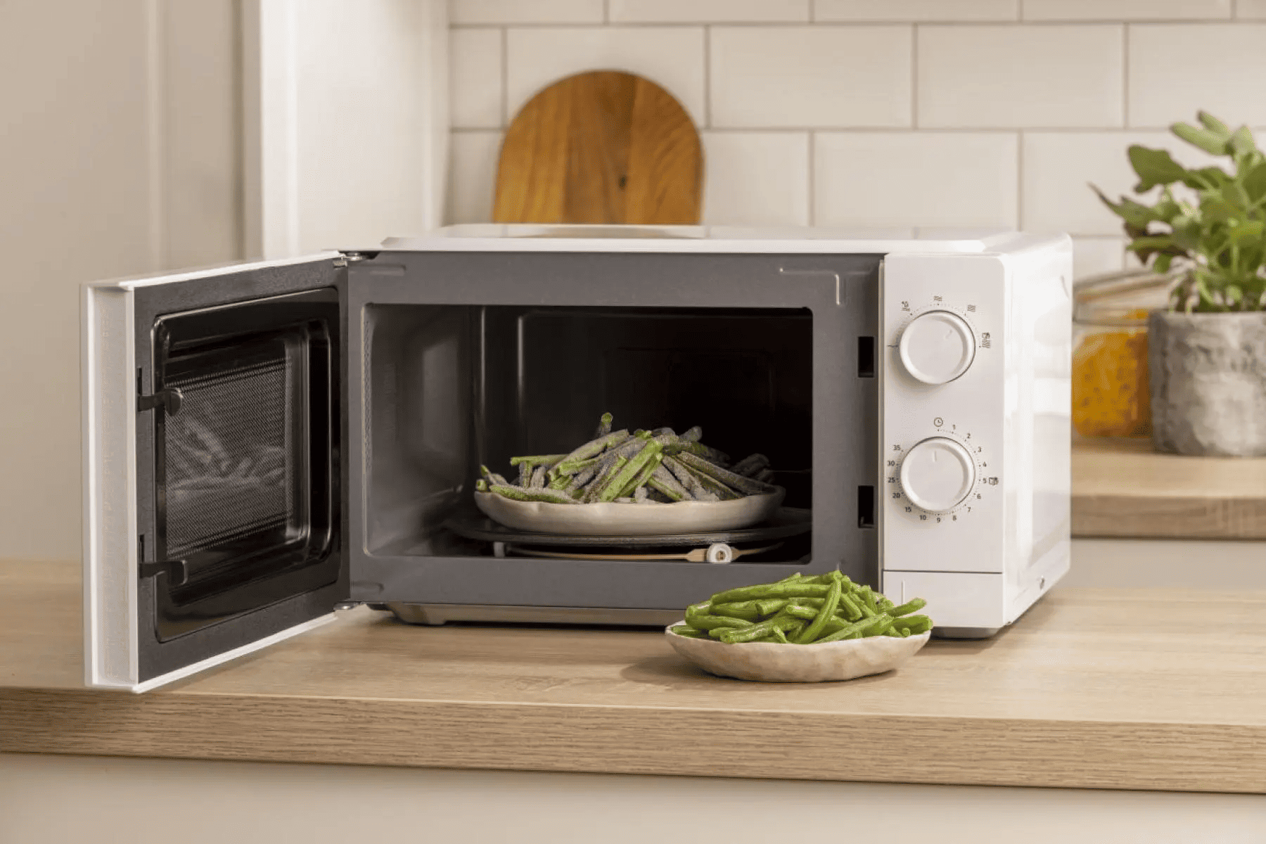 Мікрохвильова піч GORENJE MO20CE1W5