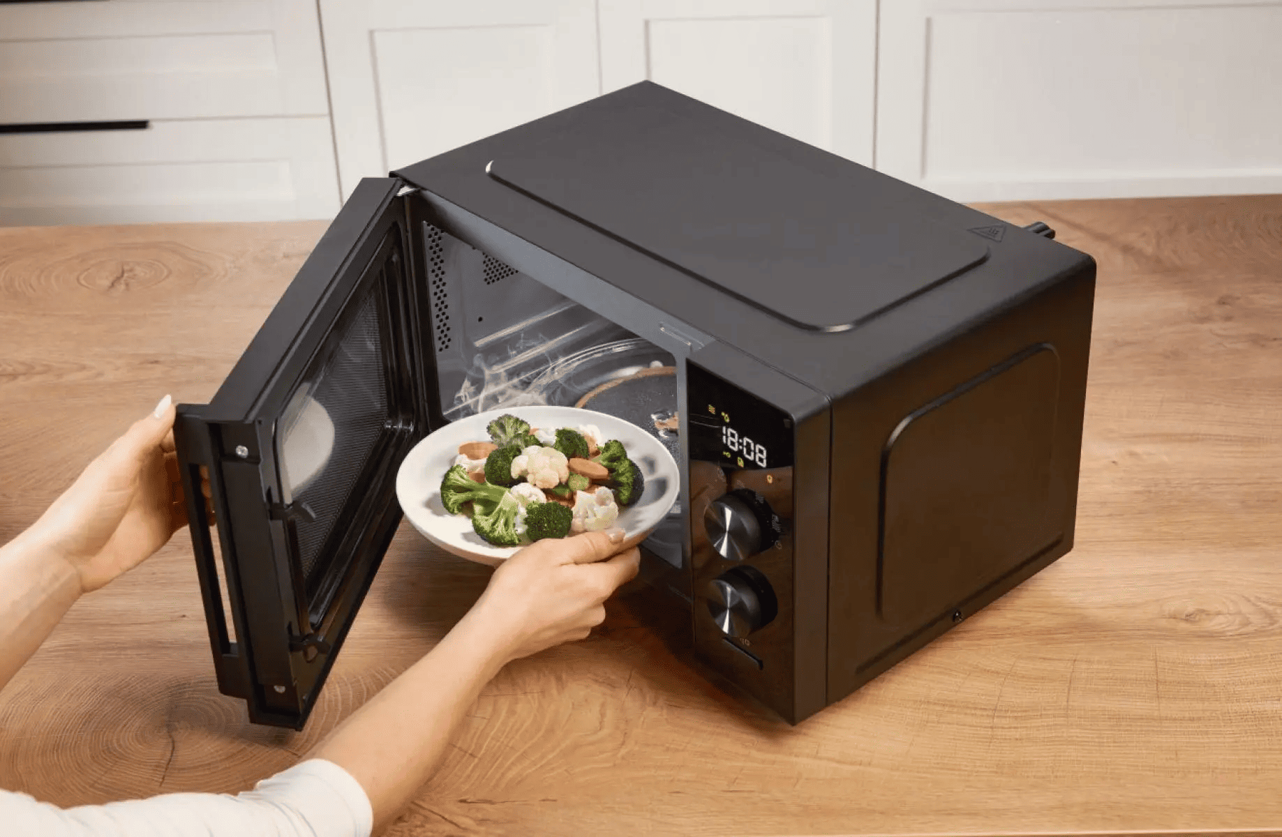 Мікрохвильова піч GORENJE MO20AE1B5
