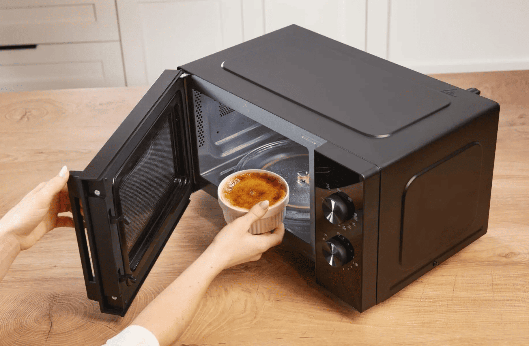 Мікрохвильова піч GORENJE MO20E2B5