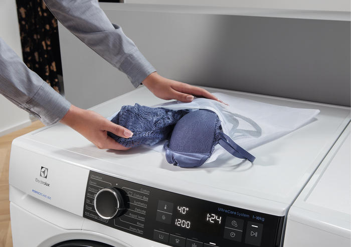 Аксесуар для пральноi машини ELECTROLUX M5WPWB01 Мішок для делікатних виробів 40х60 см, + додатковий мішок 30х40